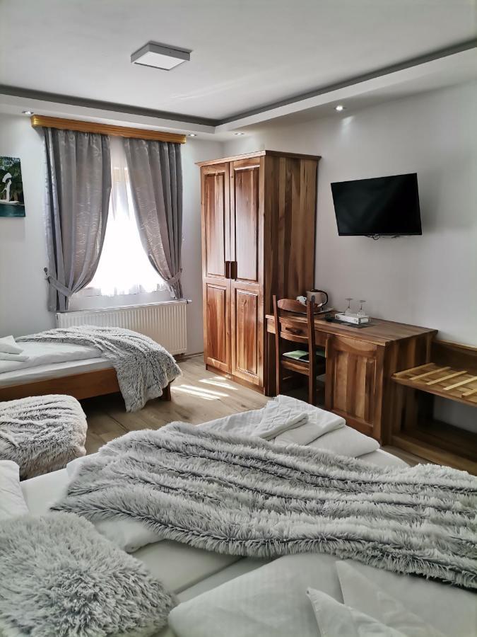 فندق Pansion House Prijeboj Plitvička Jezera المظهر الخارجي الصورة