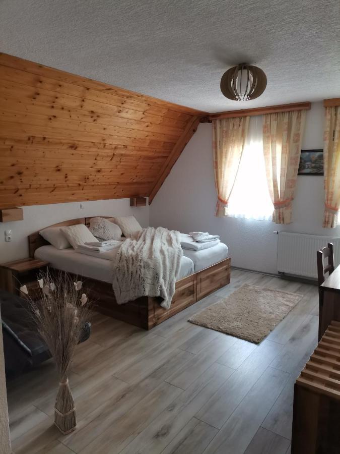 فندق Pansion House Prijeboj Plitvička Jezera المظهر الخارجي الصورة